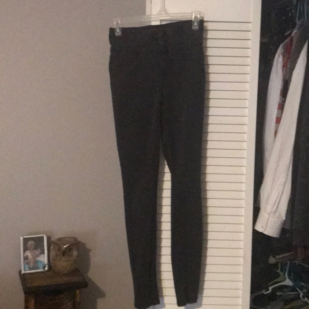 Black skinnies.